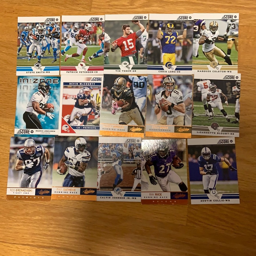 15 football cards.